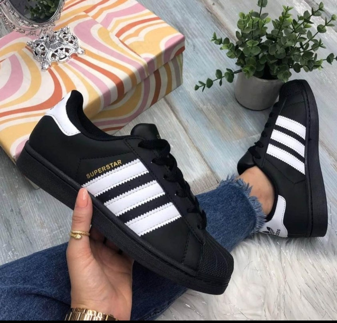 Tenis Super Star negro con rayas blancas Unisex - Triple AAA + Envio Gratis + Caja Gratis Premium